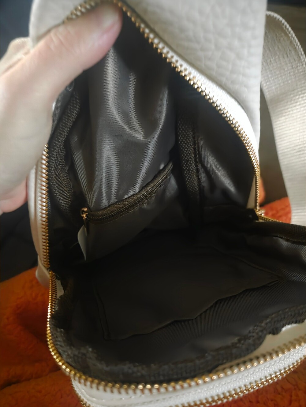 Crossbody Beige Bag - Brand New! - Picture 7 of 9